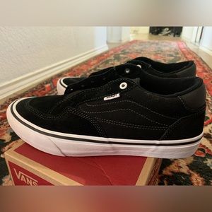 New Vans ROWAN PRO BLACK/WHITE SIZE 10.5